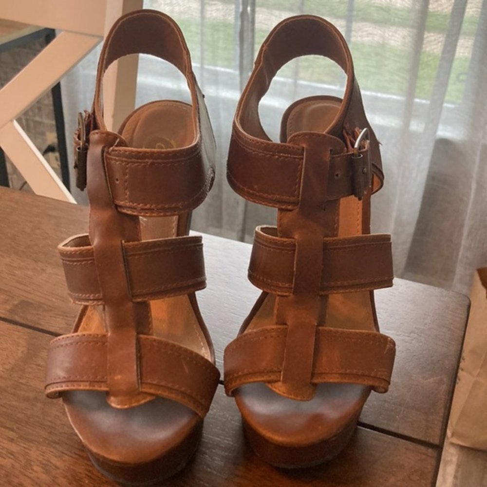 Cute brown faux leather high heel shoes